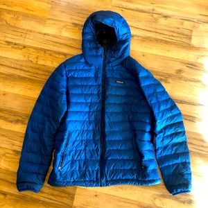 Patagonia down sweater w/ hood